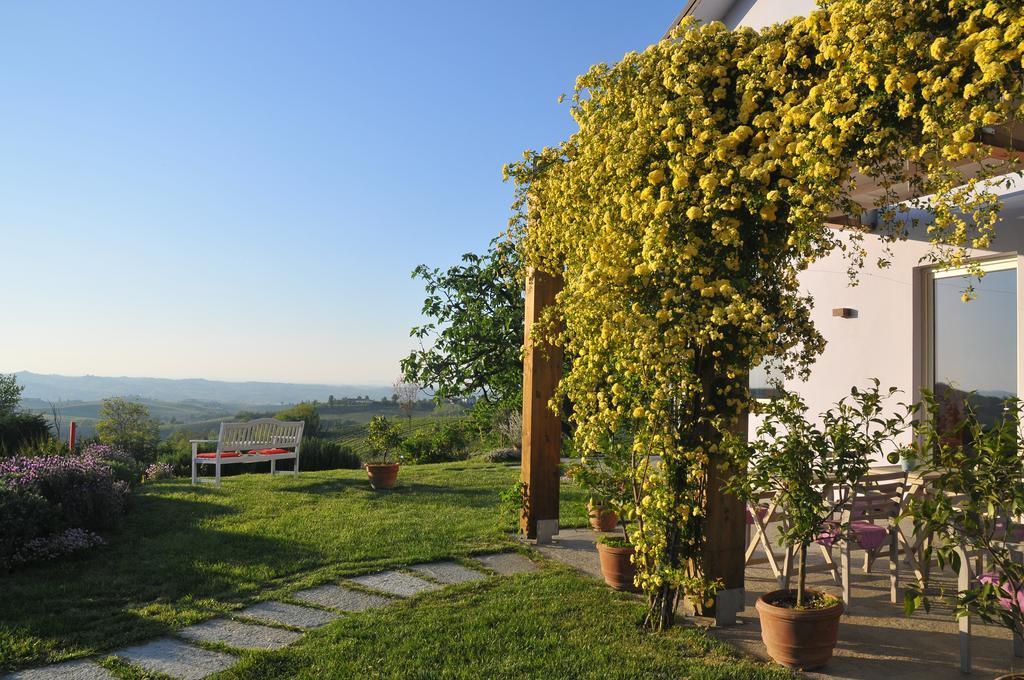 Gasthaus Casa Lucesole Fontanile Exterior foto